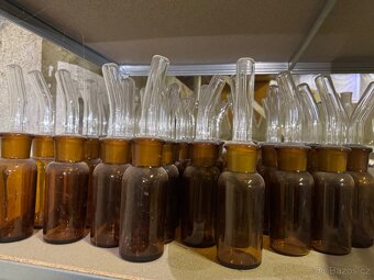 Laboratorní sklo - 12