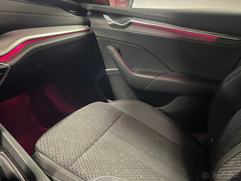 Škoda Octavia 2.0TDi Style, liftback, Red Velvet - 12