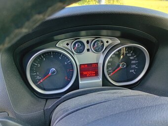 Focus 1.6 benzin 74 kW - 12