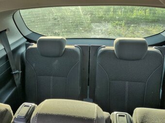 Opel Zafira Tourer - 12
