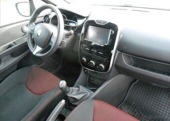 Renault Clio 1,2 54 kW CZ Serviska benzín - 12