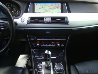 BMW Řada 5 530d GT xDrive PANORAMA LED - 12