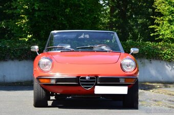 Alfa Romeo 2000 Spider Veloce (1981) - 12