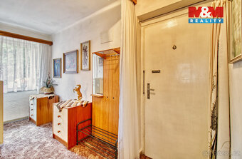 Prodej bytu 2+1, 77 m², Ostrov, ul. Komenského - 12