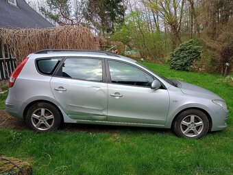 Prodám Hyundai i30 kombi CW - 12
