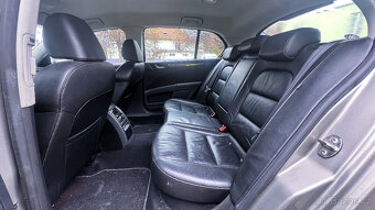Vůz na náhradní díly Škoda Superb 2 sedan 2009 CBBB KPS LF8H - 12
