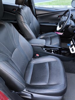 Toyota Prius 50.   (2017)r. - 12