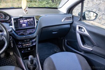 Peugeot 2008 - 12