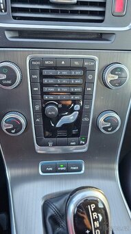Volvo V60, 2.4 D6 AWD 162 kW PLUG-IN HYBRID - 12