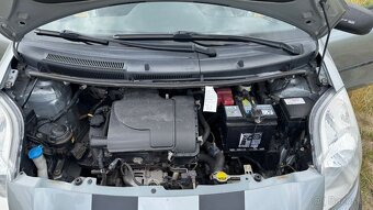 Toyota Yaris - 12