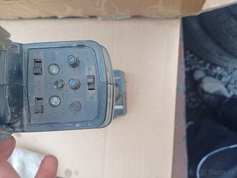 RC auto 1/8 - 12