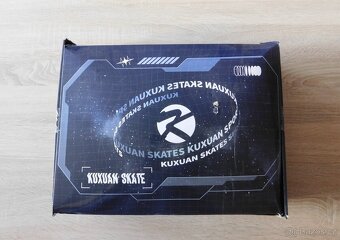 svítící nastavitelné inline brusle vel.39-42 - 12