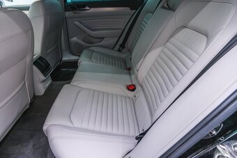 Volkswagen Passat b8 2020 2.0TSI 140kW Elegance CZ 1.maj - 12