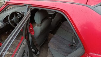 Mazda 323F BG GT - 12