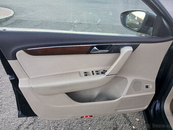 Volkswagen Passat Variant 1.6 TDI 77kW - 12