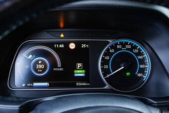 Nissan Leaf Tekna e 62kWh 160kw 400km Dojadz - 12