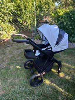Kočárek + autosedačka s isofix základnou - 12