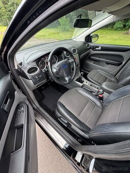 Ford FOCUS 1,6 16V combi -  Black Magic - 12