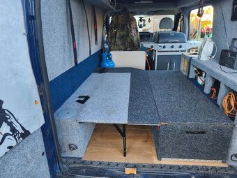 Ford transit obytný - 12