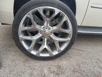 CADILLAC ESCALADE 6,2 4x4 - 12