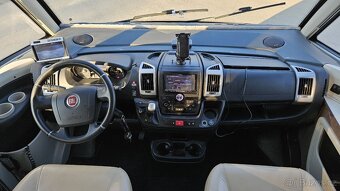 Obytné auto Bürstner Grand Panorama i920 - 12