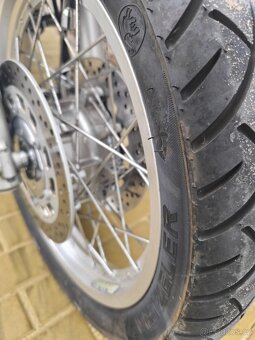 Yamaha XV 750 Virago - 12