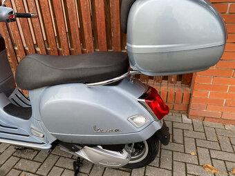 Vespa GTS 300 Hpe (2021) - 12