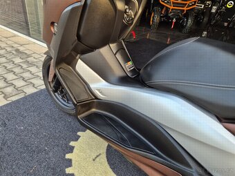 Yamaha X-Max 300 - 12