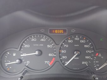 Peugeot 206 1.1i - 12