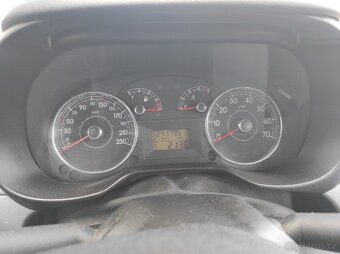 FIAT PUNTO 1.2i po 1. MAJITELI KOUPENO V ČR - 12