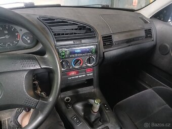 Bmw e36 318i sedan - 12