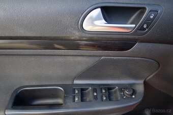 Volkswagen Golf Variant 1,6 TDI 77kw / AJ NA SPLÁTKY / - 12