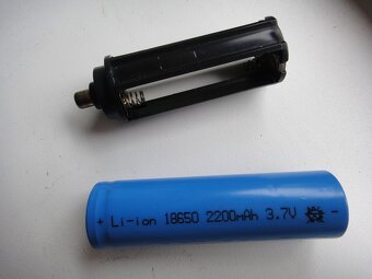 LED SVITILNA CREE XML-T6 - 12