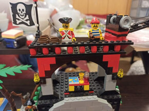LEGO Pirates 6279 Skull Island - 12