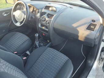 Prodám Renault Megane 1.4i 16V 72Kw r.v.2007 - 12