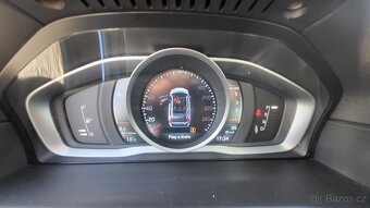 VOLVO XC70 2016 2.0D4 133kW SUMMUM,TEMPOMAT,VÝHŘEVY,SERVISKA - 12