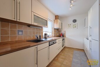 Prodej rodinného domu 4+1 v žádané lokalitě. - 12