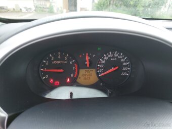 Nissan Micra 1.3i - 12