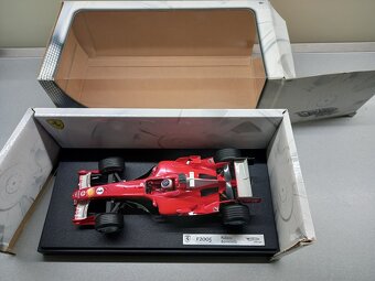F1 FERRARI F2005 2005 RUBENS BARRICHELLO HOTWHEELS 1:18 - 12
