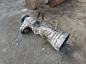 Patrol Y61 nápravy, motor 2.8, převodovka, díly - 12