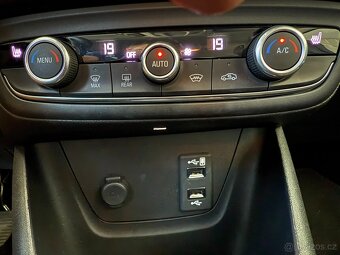 Opel Crossland X 1.2 81 kW AT - 12
