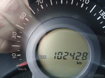 Toyota Aygo 1.0, 51 kW, klima - 12