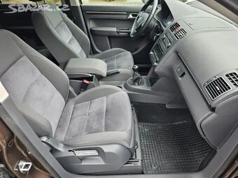 VW Touran 2.0 TDI 103W,1.Maj.159tis,Km,7.Míst,Highline,Tažné - 12