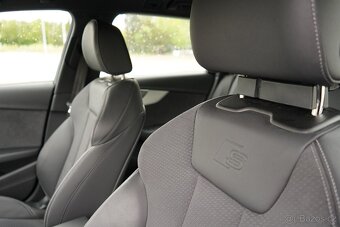 Audi A4 S line Avant B9 2.0 TFSI 5/2024 MATRIX ČR Top stav - 12