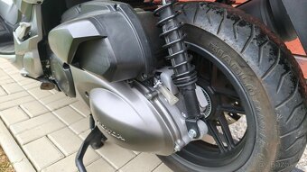 Honda Forza TOP STAV NOVÉ - 12
