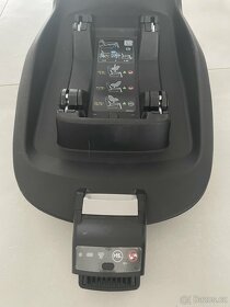 Maxi Cosi plus + základna + podsedak - 12