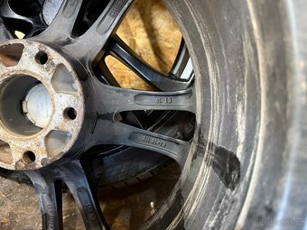 ALU SADA SE ZÁNOVNÍMI ZIMNÍMI PNEU 8Jx18H2 5X120 225/45 R18 - 12