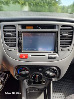 Kia Rio 1.4 DOHC 71kw rok 2009 - 12