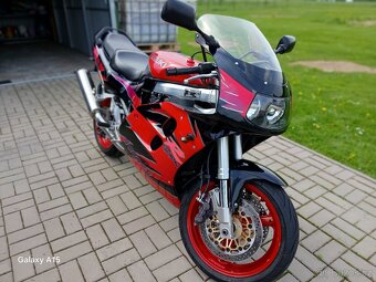 Suzuki Gsx-r 1100 - 12