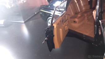 1:18 Rolls royce Phantom od kyosho - 12